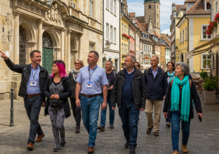 earning capabilities of tour guides